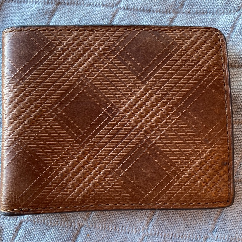 Fossil genuine leather wallet